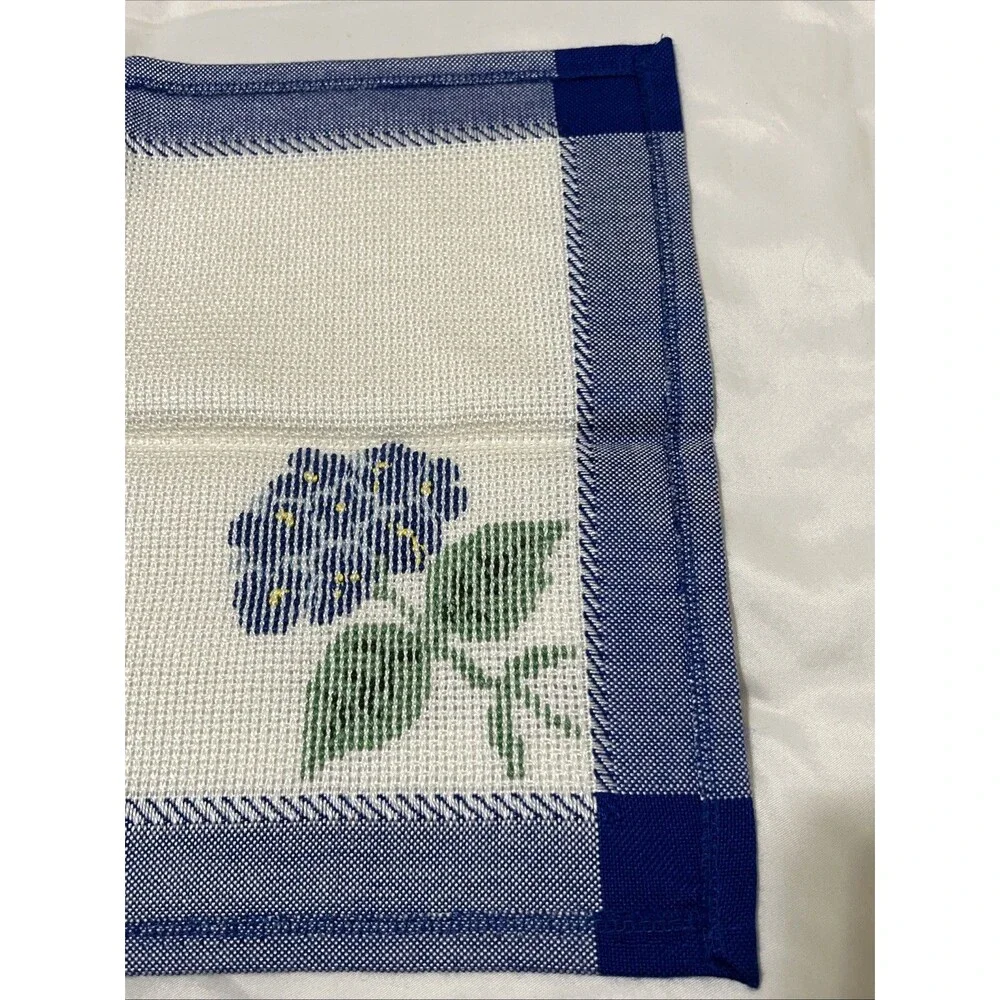 Needlepoint Unframed Flower Blue Art Finished PORTUGAL Dresser Scarf 18x13